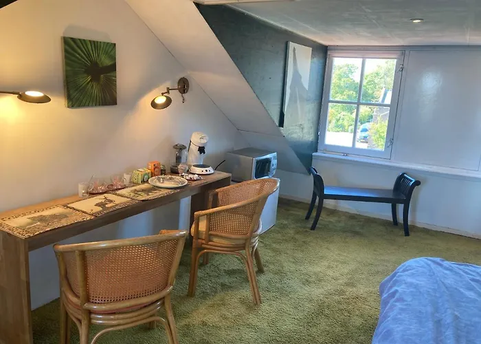 Luc'S Place, Waterbed Grote Kamer Zoeterwoude photo