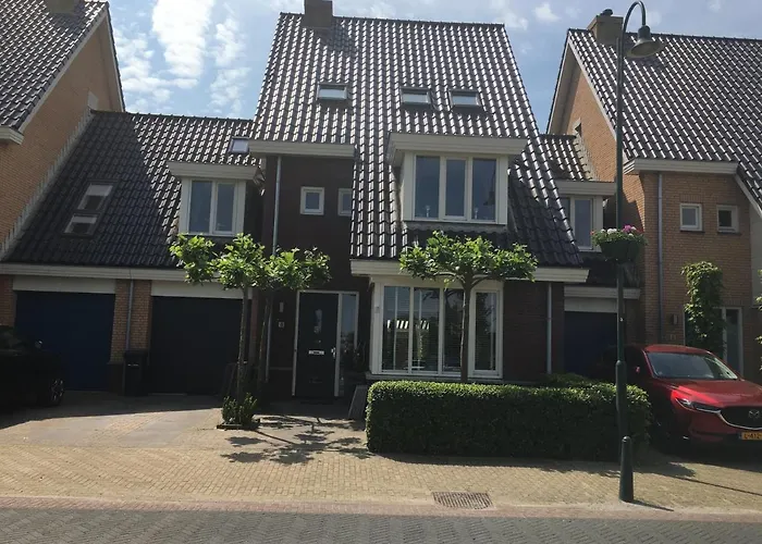 Prachtige Ruime Woning Met Uitzicht Op Water. Villa Heerjansdam photo