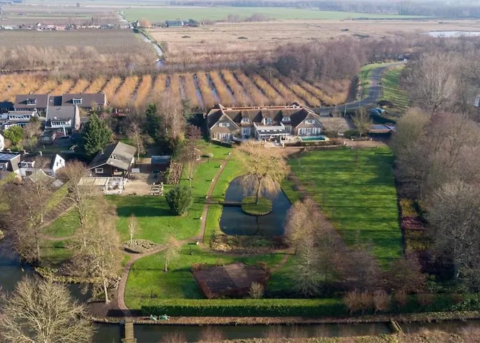 Vogelmient Groepsverblijf Villa Ameide photo