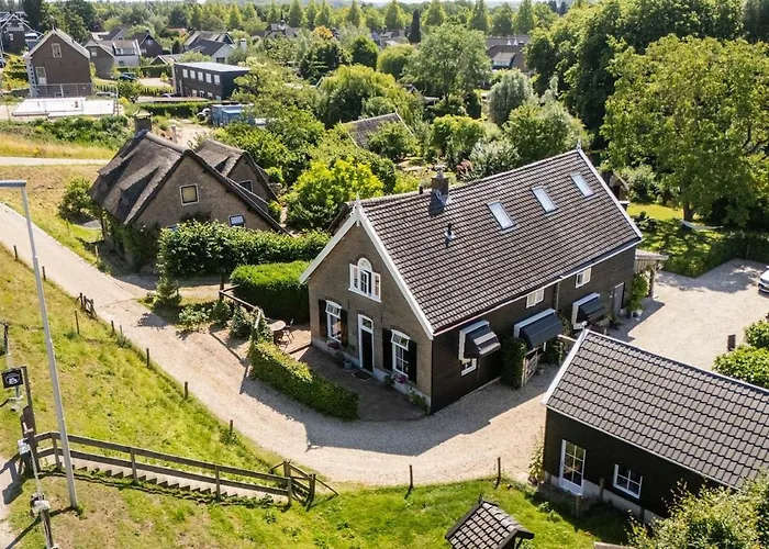 'T Voorhuis Aan De Lek Nieuw-Lekkerland Foto