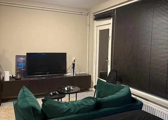 Stylish Led Studio Balcony Swing Parking By Door Capelle aan den IJssel φωτογραφία