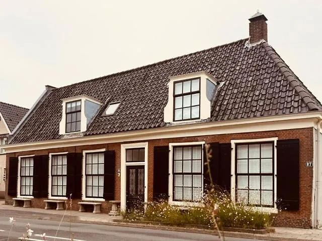 Photo de The Old Rhine Cottage Zoeterwoude